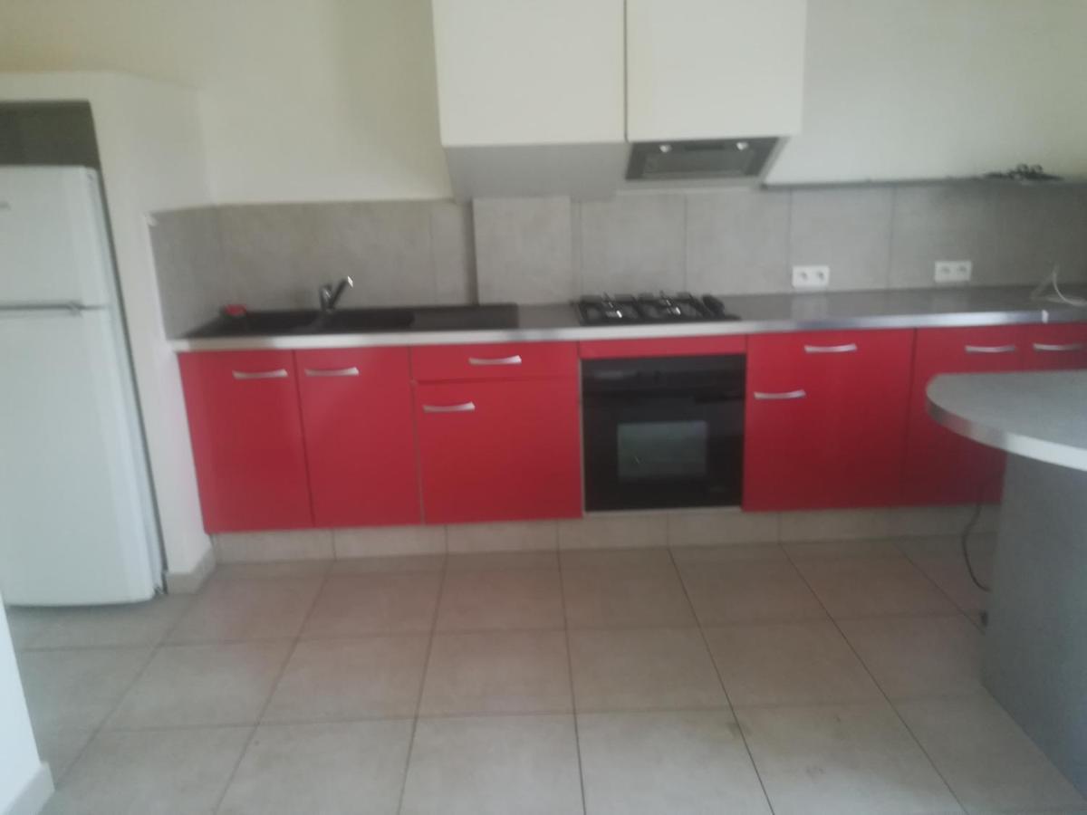 Logement De Plein Pied A Mirecourt Exterior photo