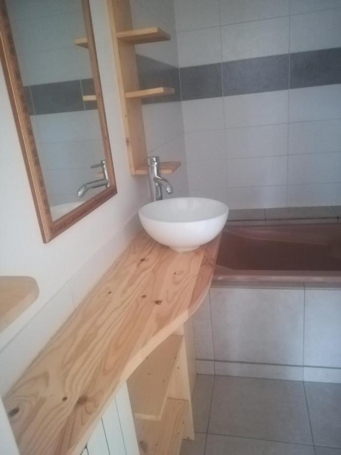 Logement De Plein Pied A Mirecourt Exterior photo