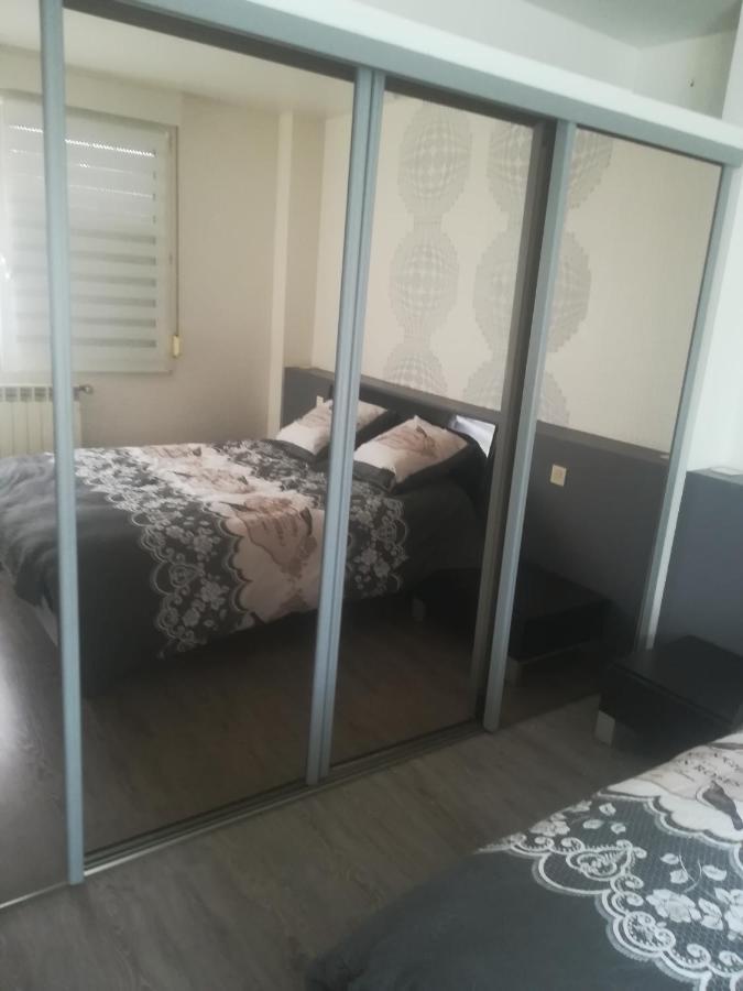 Logement De Plein Pied A Mirecourt Exterior photo